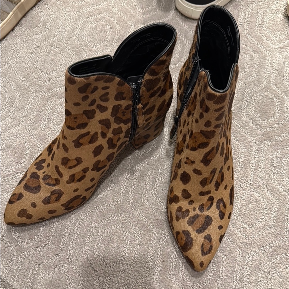 Cole Haan Size 10 booties